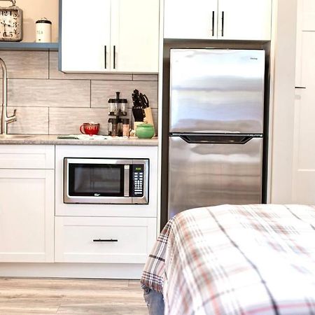 Raincoast Retreat At Shawnigan Lake! Ngoại thất bức ảnh