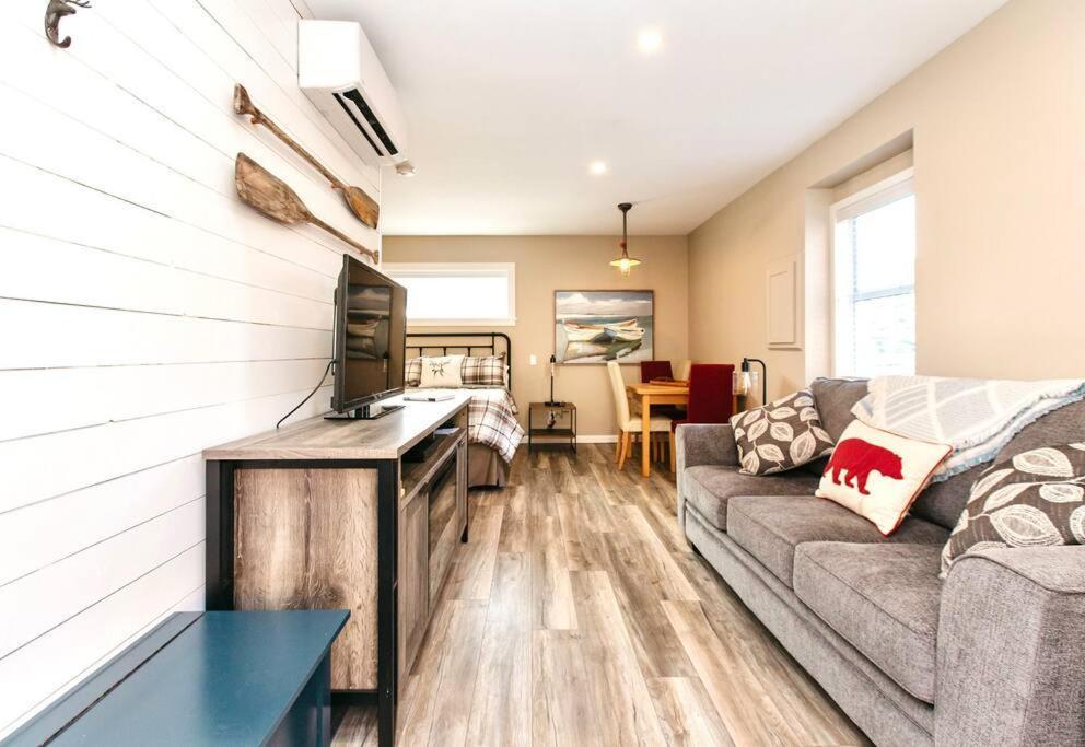 Raincoast Retreat At Shawnigan Lake! Ngoại thất bức ảnh